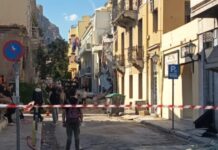 Едно тело извлечено од урнатините во Атина, се трага по уште пет исчезнати