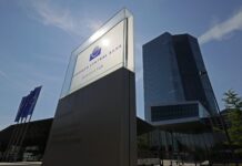 Недопирливите „централни банкари“ сакаат да се приближат до јавноста