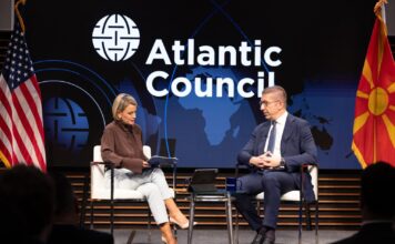 Мицкоски: Членството во ЕУ треба да е по заслуга, но во нашиот случај тоа не е така