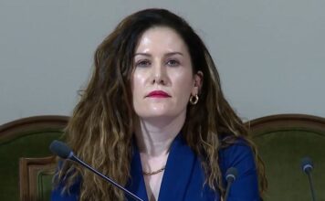Политичко-разузнавачки земјотрес во Албанија