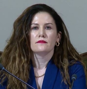 Политичко-разузнавачки земјотрес во Албанија