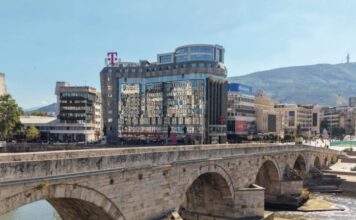 Камениот мост ќе заблеска во ново архитектонско осветлување