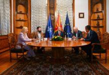 Собранието и ФИНКИ потпишаа меморандум за примена на вештачката интелигенција