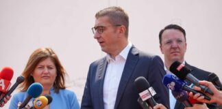 Мицкоски: Македонија оди напред, не дај Боже да ни се повторат влади како оние на Заев и Ковачевски mickoski vo poseta na Tesa energi - foto Vlada