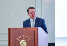 Средба Николоски-Варнс: Силна подготвеност за унапредување на соработката во области од заемен интерес меѓу Македонија и САД