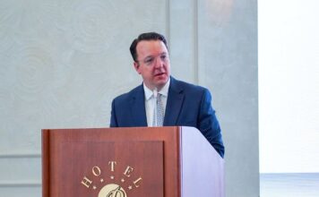Средба Николоски-Варнс: Силна подготвеност за унапредување на соработката во области од заемен интерес меѓу Македонија и САД