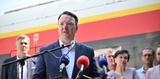 Градскиот воз превезе 1.500 патници за три дена, Николоски најавува уште две линии