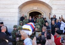 Ратко Младиќ погребан во Белград, присуствуваа илјадници луѓе