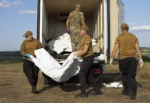 Украина и Русија разменија тела на загинати војници со посредство на Црвениот крст