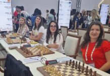 Шахистите со три победи и пораз, шахистките со половичен успех