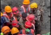 Две лица спасени од тунел девет дена по катастрофалните поплави во Непал