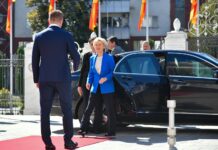 Фон дер Лајен пристигна во Скопје, предвидена средба со премиерот Мицкоски