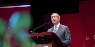 Нашето место во Европа треба да го градиме со реформи, силни институции и национално достоинство, вели Мицкоски