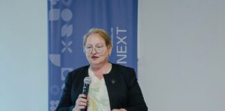 Речиси 200 наставници од 80 училишта поминаа деветмесечен курс за вештачка интелигенција, истакна Јаневска
