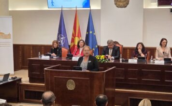 Јаневска: Ја подигнуваме инклузивноста со најмногу образовни асистенти досега, стручен кадар и асистивна технологија