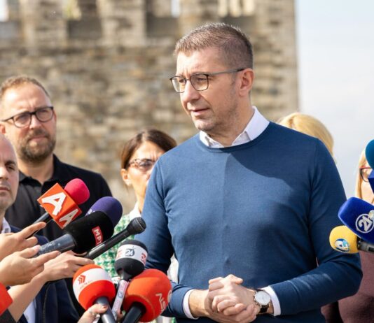 Мицкоски за односите со Бугарија: Се радувам што дијалогот почна, очекувам да продолжи и да дојдеме до решение