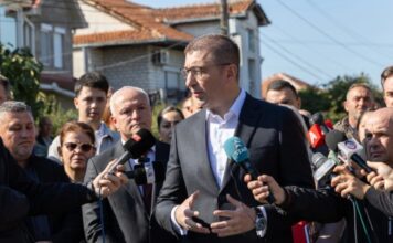Мицкоски: Владата предлага студентски оброк од 4.500 денари и дополнителни попусти