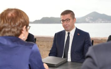 Мицкоски: Нема да отстапиме од националните интереси, но и од стратешката цел – членство во ЕУ