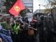 Француската влада фатена во канџите на средношколската мобилизација
