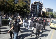 Ескалација на протестите во Албанија, ЕУ бара одговорност