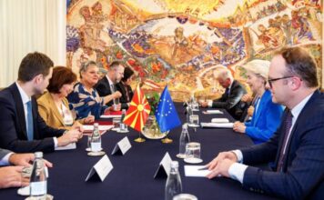 Силјановска-Давкова од Фон дер Лајен побара деблокада и активирање на интеграцискиот процес