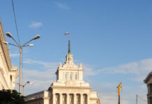 Европа бара дијалог, Софија бара пресуди