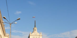 Европа бара дијалог, Софија бара пресуди