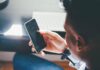 Телефонот ви ја празни батеријата ноќе поради поставка што многумина не ја проверуваат