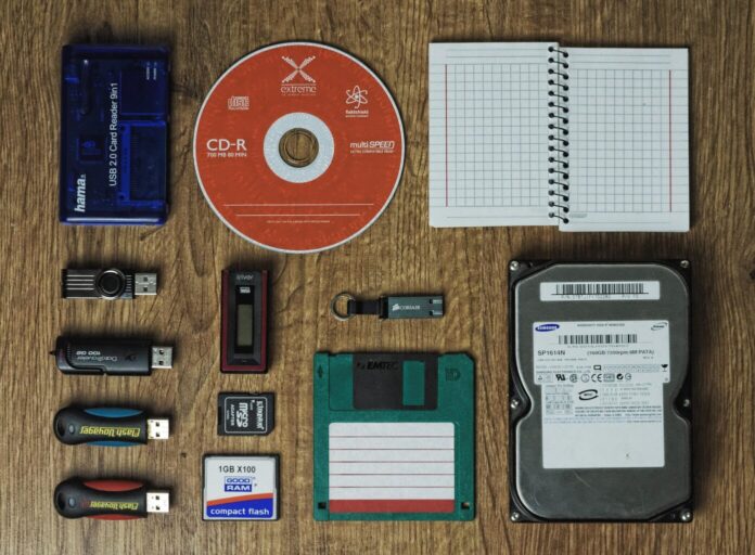 Zaplena, falsifikati, CD,USB Hard disk memory card